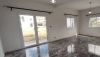https://www.zoneimmo-mada.com/uploads/2025/07/02/a-louer-coquette-villa-a-etage-f4-a-amboanjobe-rn7-1752510562_3_63071_medium.jpg