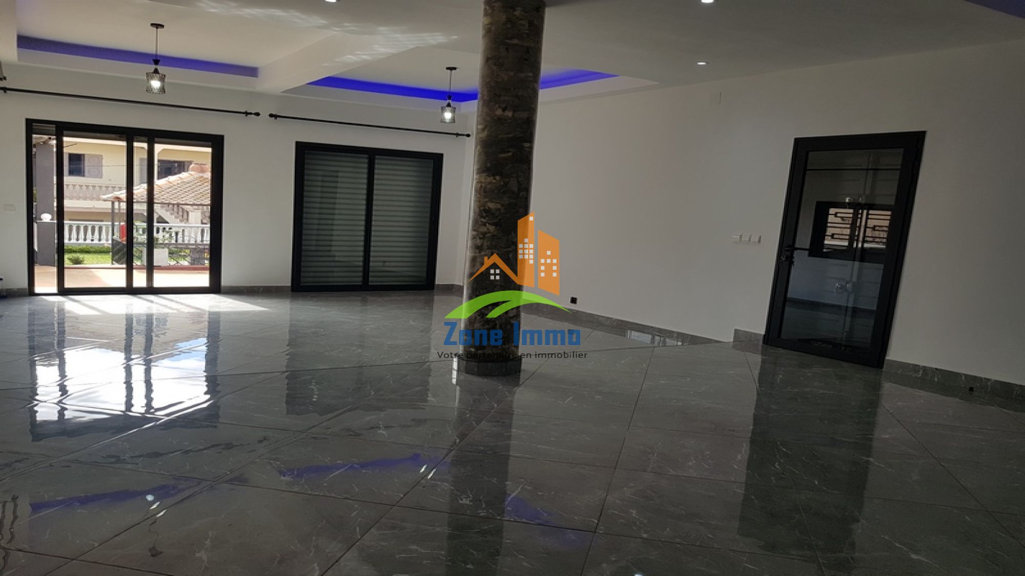 https://www.zoneimmo-mada.com/uploads/2025/07/08/a-louer-appartement-t5-a-12mn-a-pied-du-lft-a-ambatobe-1751955254_1_9330_large.jpg