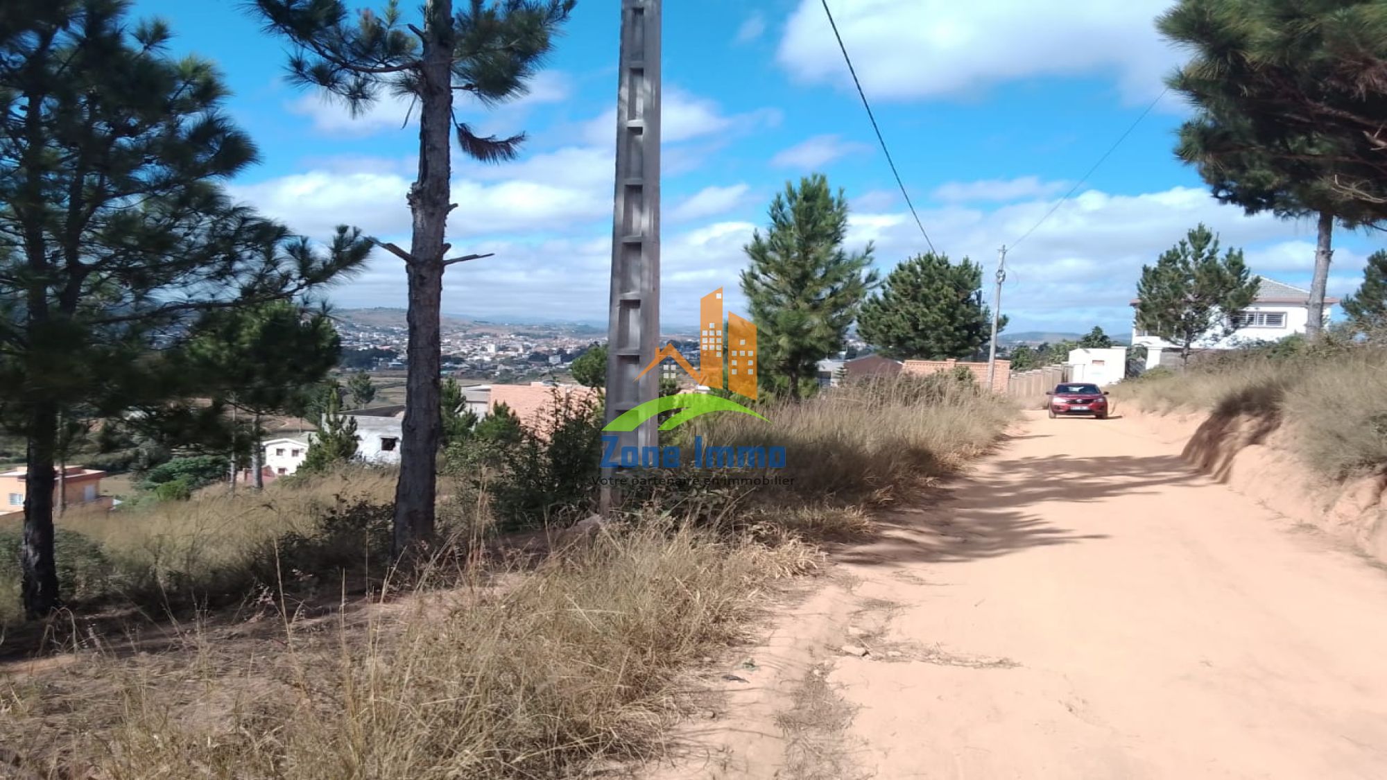 https://www.zoneimmo-mada.com/uploads/2025/09/25/a-vendre-terrain-de-497m-pab-a-betsizaraina-ambohimangakely-1758902466_1_59867_large.jpeg