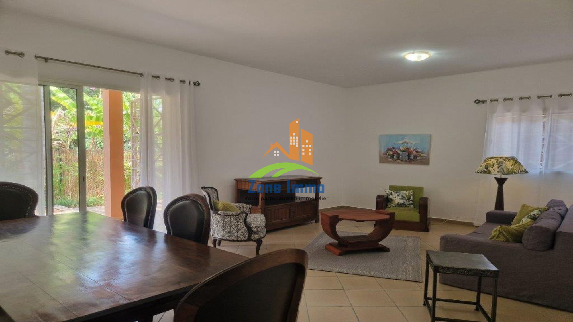 https://www.zoneimmo-mada.com/uploads/2025/11/09/a-louer-appartement-t4-meuble-entierement-renove-a-pied-ambatobe-1762683599_1_72134_large.jpeg