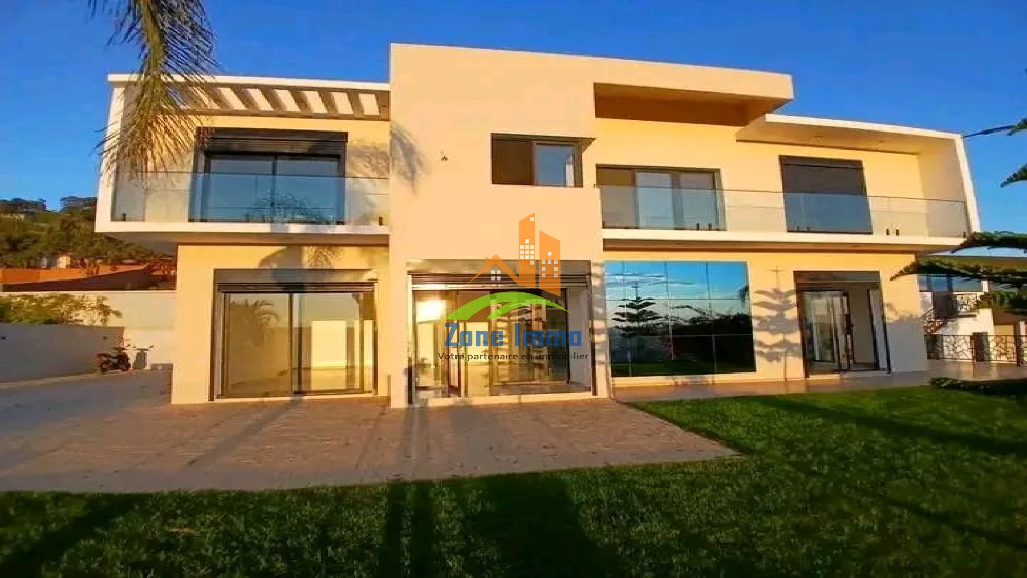 https://www.zoneimmo-mada.com/uploads/2025/11/21/a-vendre-villa-a-etage-f5-securisee-et-avec-piscine-a-ambohimangakely-1763704526_1_75460_large.jpeg