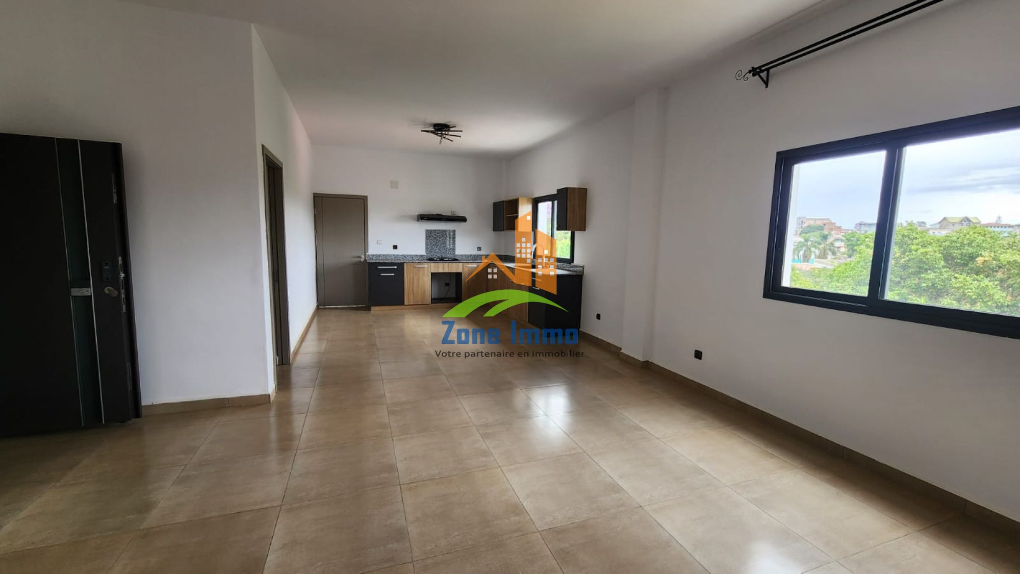 https://www.zoneimmo-mada.com/uploads/2025/11/24/a-louer-appartement-t2-de-110m-avec-acces-pisci-ankadilalana-ambohibao-1763990619_1_24508_large.jpeg