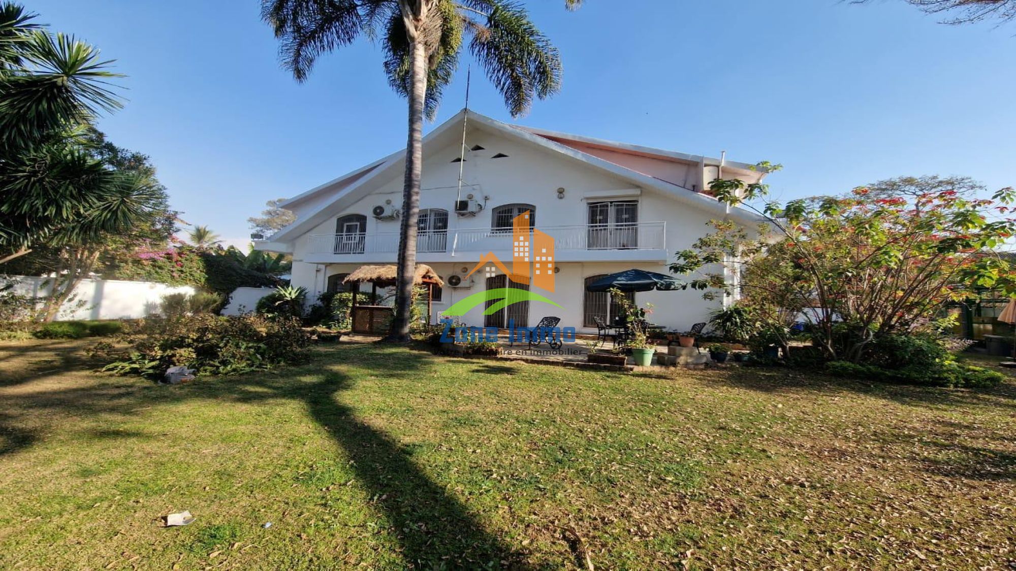 https://www.zoneimmo-mada.com/uploads/2026/05/14/a-louer-bureau-habitation-villa-f7-avec-grand-jardin-au-loti-ivandry-1778780301_1_93281_large.jpeg