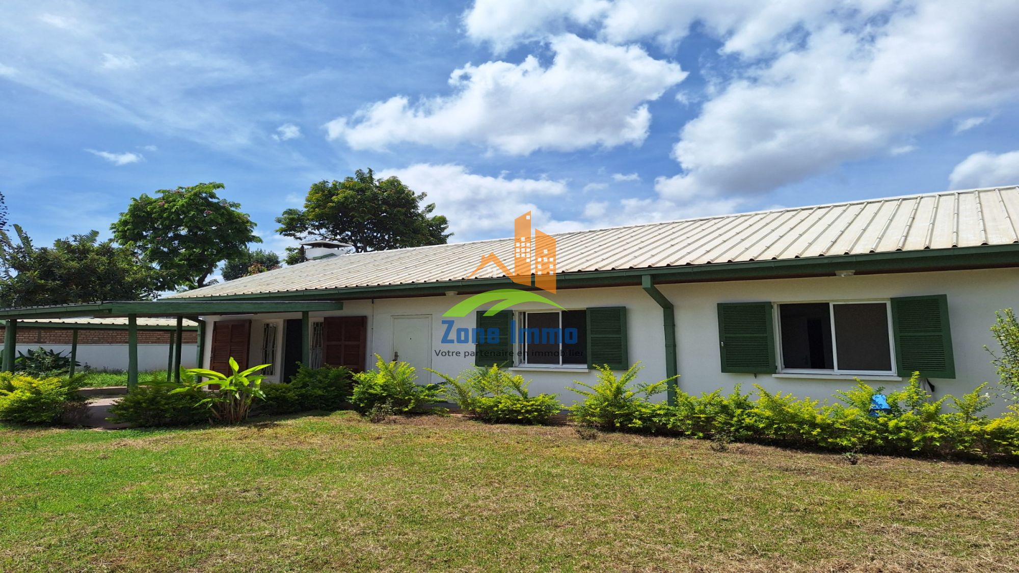 https://www.zoneimmo-mada.com/uploads/2026/05/14/a-louer-villas-f4-et-f5-avec-groupe-electrogene-de-tanjombato-1778777721_1_91553_large.jpeg