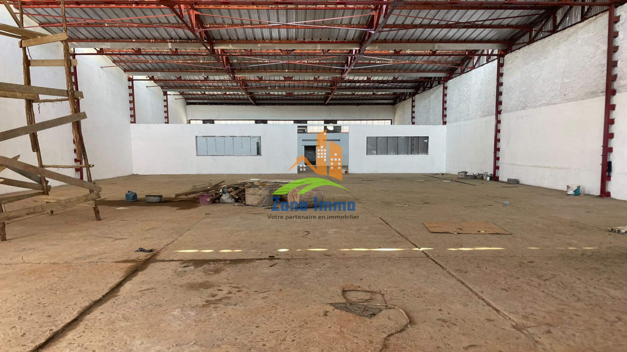 https://www.zoneimmo-mada.com/uploads/2026/07/07/a-louer-entrepot-hangar-espace-de-stockage-de-550m-a-ilafy-1783444568_1_6406_large.jpeg