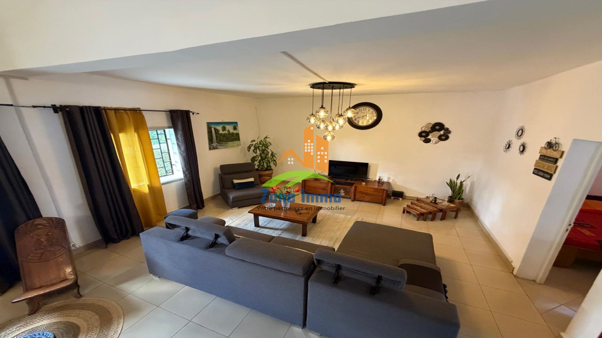 https://www.zoneimmo-mada.com/uploads/2026/08/10/a-vendre-villa-a-etage-f4-sur-333m-de-terrain-a-talatamaty-1786347582_1_20646_large.jpeg