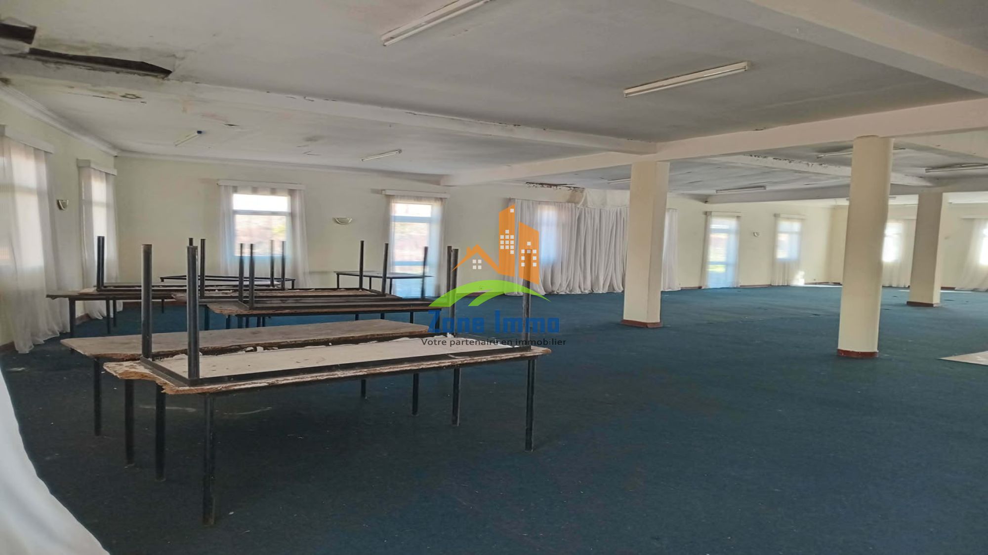 https://www.zoneimmo-mada.com/uploads/2026/08/20/a-vendre-propriete-de-7-700m-avec-qlqs-batiments-a-ivato-1787225482_1_74162_large.jpeg