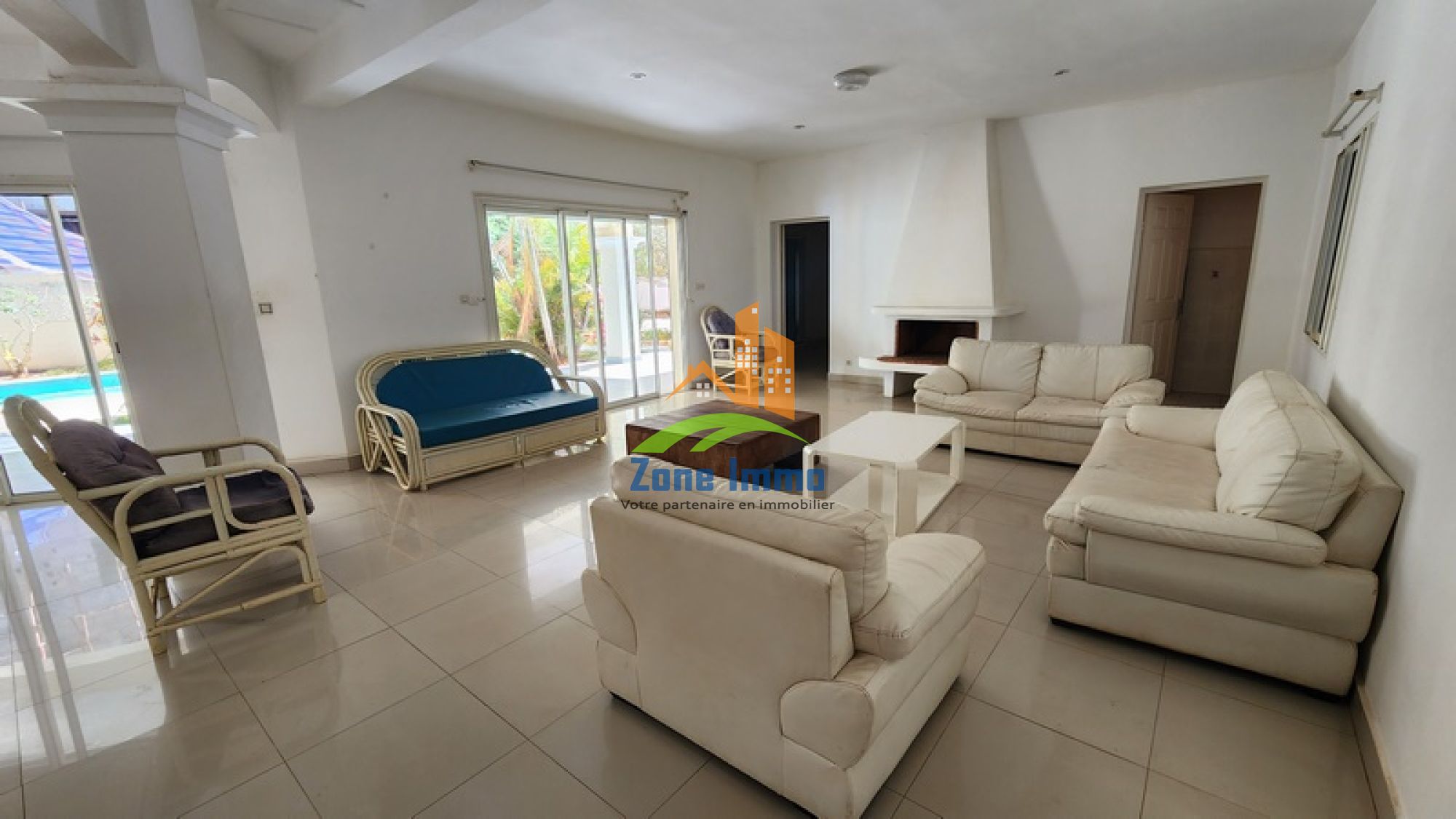 https://www.zoneimmo-mada.com/uploads/2026/09/01/a-louer-villa-f6-avec-piscine-et-jardin-a-pied-du-lft-a-ambatobe-1788238210_1_95298_large.jpg