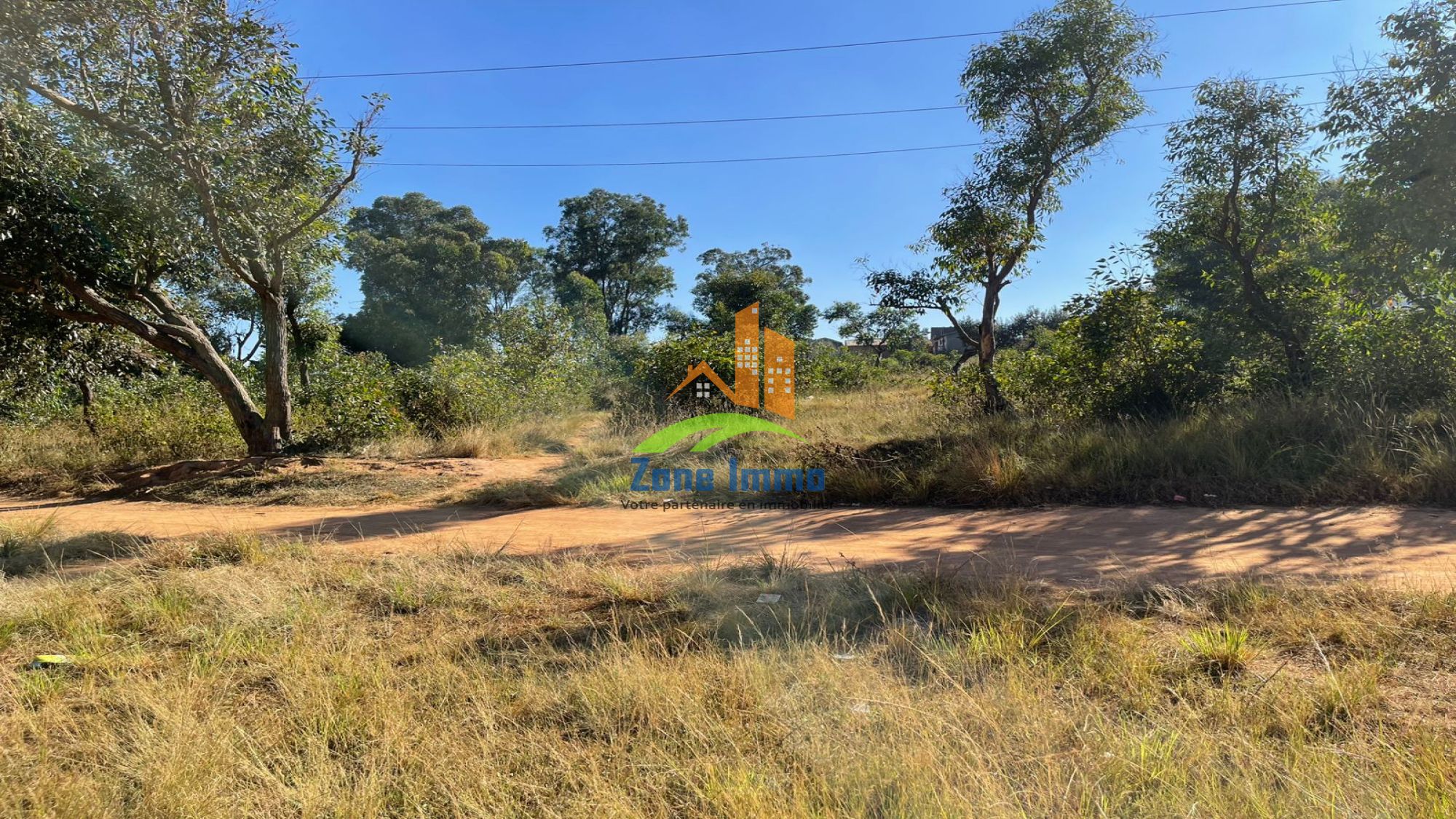 https://www.zoneimmo-mada.com/uploads/2026/09/17/a-vendre-terrain-de-4-500m-pret-a-batir-a-ivato-1789626900_1_59975_large.jpeg