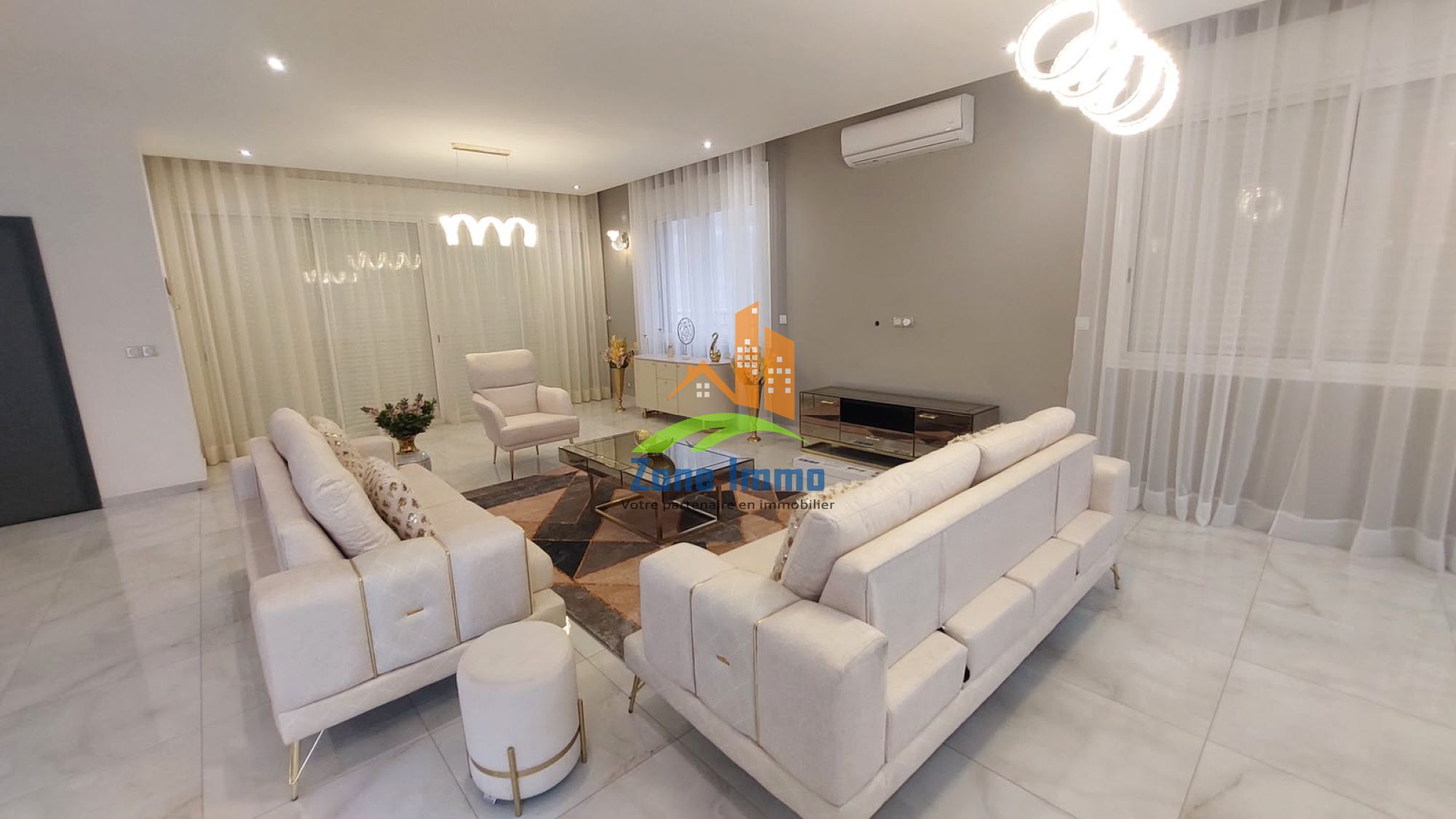 https://www.zoneimmo-mada.com/uploads/2026/09/24/a-louer-villa-f5-meublee-et-avec-piscine-a-analamahitsy-farango-1790223106_1_99826_large.jpeg