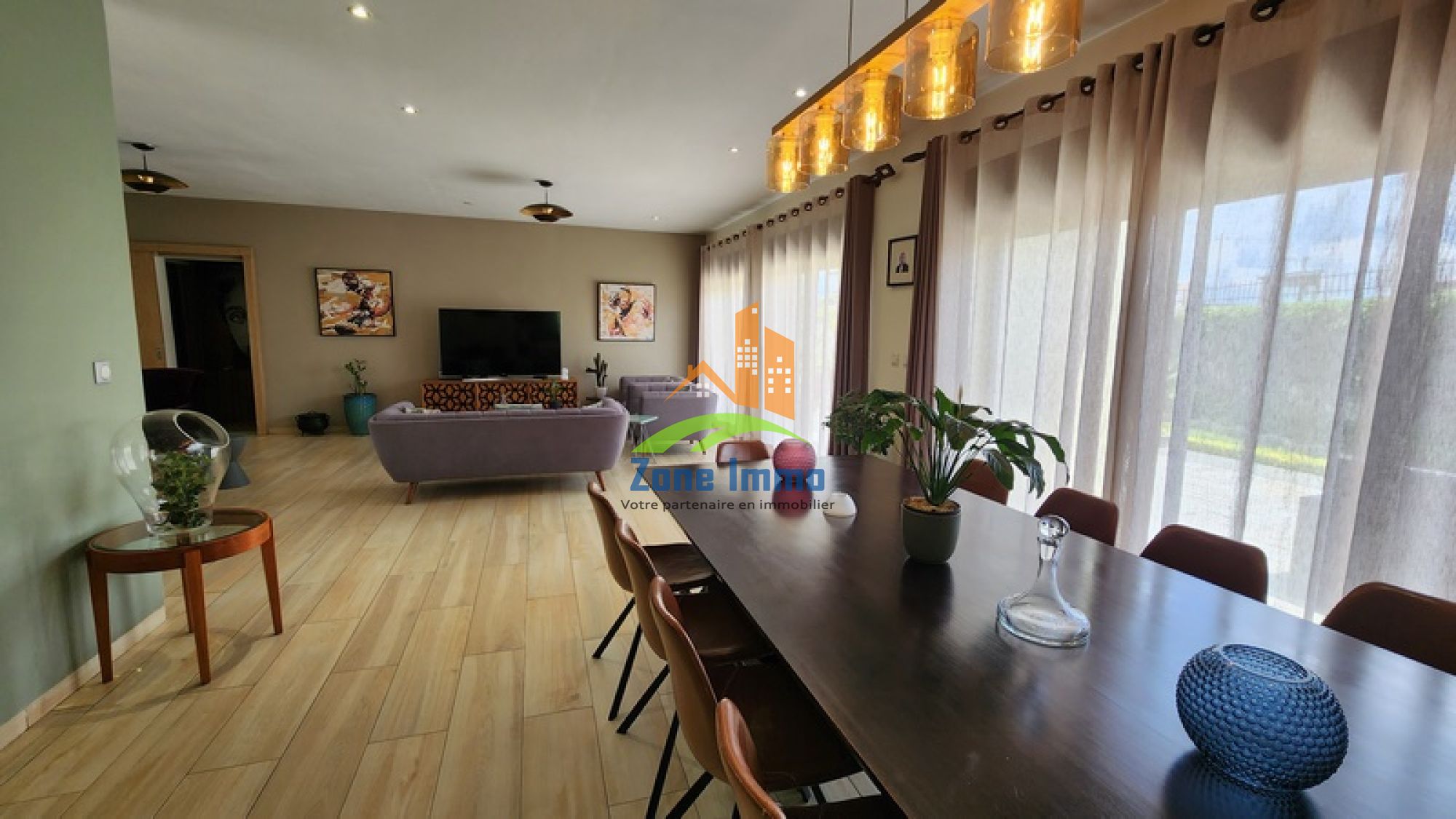 https://www.zoneimmo-mada.com/uploads/2026/10/09/a-louer-villa-basse-f5-meublee-et-equipee-a-by-pass-1791553259_1_22020_large.jpg